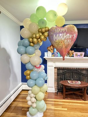Mother’s day celebration - Little mother’s day celebration! Client wanted very simple and elegant balloon decor. Mother’s day celebration - Little mother’s day celebration! Client wanted very simple and elegant balloon decor.