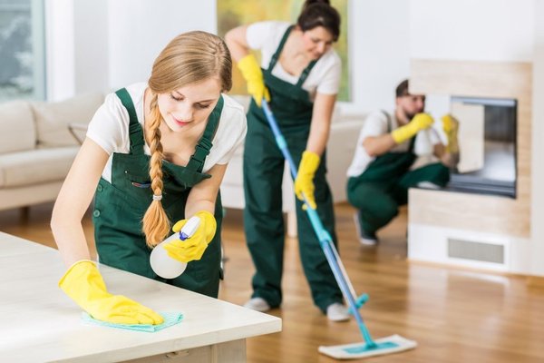 Clean home - At the Friendly Earth Cleaning Co, We pride ourselves on providing professional house cleaning services that are both safe for your family and environmentally friendly. Our team of experts has years of experience in the industry, and we are committed to providing the highest quality service possible. We offer a variety of cleaning options, including natural cleaning supplies, to ensure that your home is clean and healthy. We believe that a clean home is a happy home and we are dedicated to making your home a place you can be proud of.
