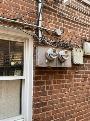 New Service and added PLP meter - We upgraded all the existing electric service from 100 amp to 200 amp and added PLP meter New Service and added PLP meter - We upgraded all the existing electric service from 100 amp to 200 amp and added PLP meter