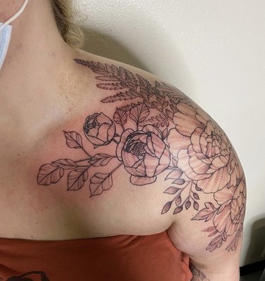 Flower full sleeve in progress - work in progress on a full sleeve of flowers Flower full sleeve in progress - work in progress on a full sleeve of flowers