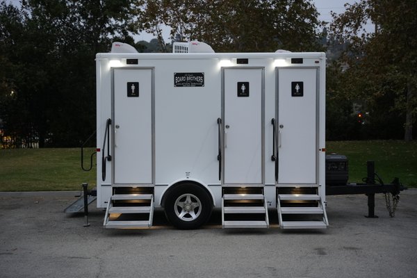 4 Unit Trailer Rental - Rent our 4 unit or 2 unit VIP Restroom trailer for your next event