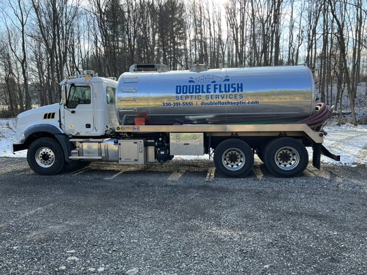 Septic pumping - Pictures of pumping all hours of the day