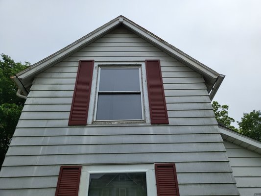 Pressure Washing - A beautiful home in need of a nice polish Pressure Washing - A beautiful home in need of a nice polish