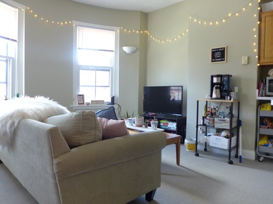 Two Bed Two Bath Duplex on Tremont Street - Located in the South End of Boston, MA. Available on July 1st.
http://bostonrealtyonline.com/2750-two-bed-two-bath-duplex-on-tremont-street/ Two Bed Two Bath Duplex on Tremont Street - Located in the South End of Boston, MA. Available on July 1st.
http://bostonrealtyonline.com/2750-two-bed-two-bath-duplex-on-tremont-street/