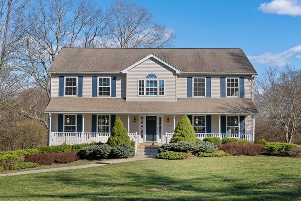 We Buy Houses In Connecticut - At Sold Today, we strive to make the home selling process faster and more convenient for home sellers like you. If you’re looking to sell your house quickly, the best option is to sell it directly to a Cash Home-Buyer. With Sold Today you can expect to receive a Cash offer within 24 hours and close the deal in a week or on your schedule if you need more time.
We’re a local company in Connecticut that specializes in buying homes for cash, regardless of their condition. We’re not real estate agents or realtors, rest assured. We are the ones actually buying your house.
We’re passionate for helping homeowners. Our team puts people in front of profits! We’re determined to help by removing any and all frustrations, issues, and hassles from selling your home. We Buy Houses In Connecticut - At Sold Today, we strive to make the home selling process faster and more convenient for home sellers like you. If you’re looking to sell your house quickly, the best option is to sell it directly to a Cash Home-Buyer. With Sold Today you can expect to receive a Cash offer within 24 hours and close the deal in a week or on your schedule if you need more time.
We’re a local company in Connecticut that specializes in buying homes for cash, regardless of their condition. We’re not real estate agents or realtors, rest assured. We are the ones actually buying your house.
We’re passionate for helping homeowners. Our team puts people in front of profits! We’re determined to help by removing any and all frustrations, issues, and hassles from selling your home.