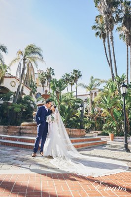 Stunning Costa Mesa, California Wedding - The intimate Californian wedding put a smile on the faces of all the guests who gathered to see Yvonne and Ignacio joined in holy matrimony. Stunning Costa Mesa, California Wedding - The intimate Californian wedding put a smile on the faces of all the guests who gathered to see Yvonne and Ignacio joined in holy matrimony.