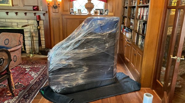 One more baby grand piano safely delivered - The guys disassemble the piano for parts neatly. Then wrapped in blankets and plastic and carefully transported to the next destination. Long process but it worth it. One more baby grand piano safely delivered - The guys disassemble the piano for parts neatly. Then wrapped in blankets and plastic and carefully transported to the next destination. Long process but it worth it.