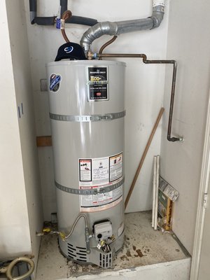 50 Bradford white Water heater installation - Called out to replace a Bradford white 50 gallon water heater replace the water heater in less than an hour customer was very satisfied 50 Bradford white Water heater installation - Called out to replace a Bradford white 50 gallon water heater replace the water heater in less than an hour customer was very satisfied