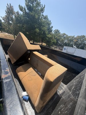 Couch removal - Out with the old couch! If that bulky furniture is taking up space, we’ll get it loaded up and out of your way without the hassle. Proud to help folks in Madison, MS keep their homes and properties clean and clutter-free. Need a hand with furniture removal? Visit our website to get started.