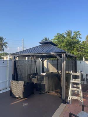Gazebo installation - This is the work of installing a gazebo. The old gazebo was dismantled and a new one was installed. The work took about 8 hours. It turned out very well, what do you think?