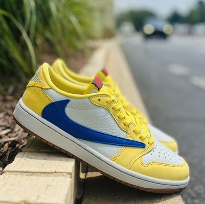 WHITEHALL COMMONS - Some of our Sneakers