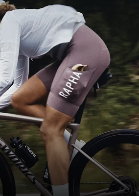 Rapha for Women - Women's Cycling Bib Shorts and Tights
From racing in the desert to navigating in a downpour, our women's bib shorts and tights keep the most crucial components comfortable. Rapha for Women - Women's Cycling Bib Shorts and Tights
From racing in the desert to navigating in a downpour, our women's bib shorts and tights keep the most crucial components comfortable.