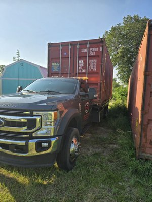 20 ft storage container haul - We haul 20 ft storage containers and also many different size campers