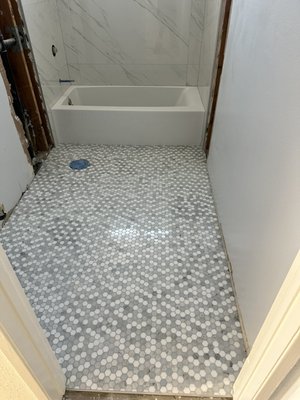 Laguna hills shower remodel 2024 - Two bathrooms remodeled in Laguna Hills one week per shower, mosaic floors Laguna hills shower remodel 2024 - Two bathrooms remodeled in Laguna Hills one week per shower, mosaic floors