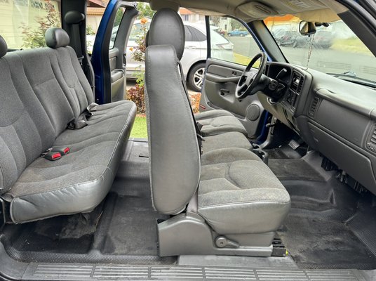 Interior full detail - Complete mobile detailing services Interior full detail - Complete mobile detailing services