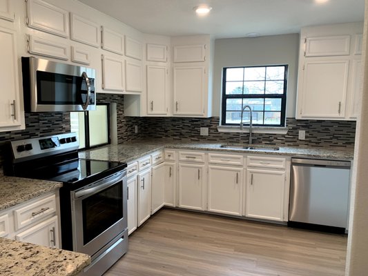 Kitchen Remodel - This remodel was done on a kitchen that was in a bad shape, complete renovation of whole kitchen, floor, cabinets, walls and backsplash, counter tops and so on Kitchen Remodel - This remodel was done on a kitchen that was in a bad shape, complete renovation of whole kitchen, floor, cabinets, walls and backsplash, counter tops and so on