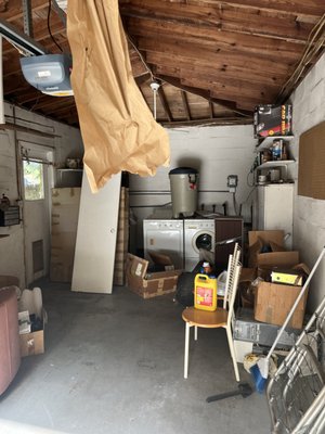 Home Garage Clean-out - Our team of trained professionals are masters at clearing out spaces. In this case, a customer called to have her garage cleaned out. We showed up for same-day service and had her area cleaned out in under an hour! Home Garage Clean-out - Our team of trained professionals are masters at clearing out spaces. In this case, a customer called to have her garage cleaned out. We showed up for same-day service and had her area cleaned out in under an hour!
