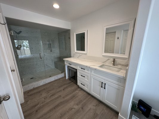 Laguna Hills Bathroom Remodel 2022 - This remodel was done to update an older bathroom along with ADA accessories and a custom integrated makeup area in the vanity. Laguna Hills Bathroom Remodel 2022 - This remodel was done to update an older bathroom along with ADA accessories and a custom integrated makeup area in the vanity.