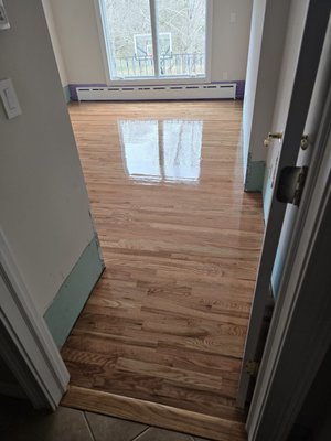 Flooring Installation - Transform your floors with the best specialists taking care of your installation.