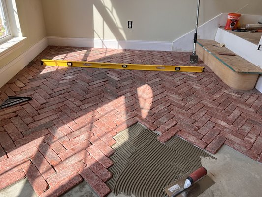 Brick paver entry herringbone pattern - This was a entry way, small sitting room and closet herringbone pattern Brick paver entry herringbone pattern - This was a entry way, small sitting room and closet herringbone pattern