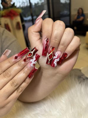 Personal Care - "At Vdara Nails Lounge, we're not just about nails; we're about empowerment and confidence. Let your nails speak volumes!
❤️💅”
