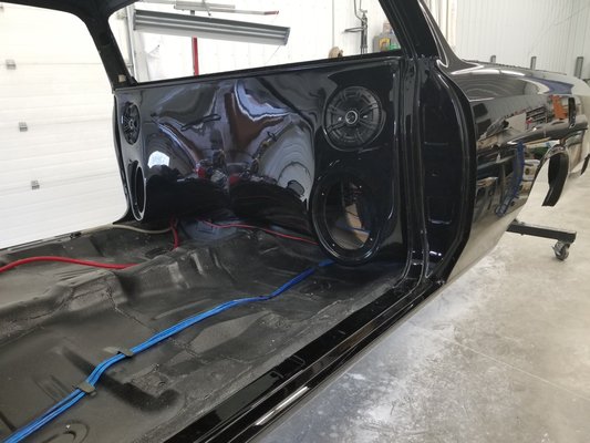 Custom Sub boxes - Custom fiberglass Sub & Speaker boxes. Custom Sub boxes - Custom fiberglass Sub & Speaker boxes.
