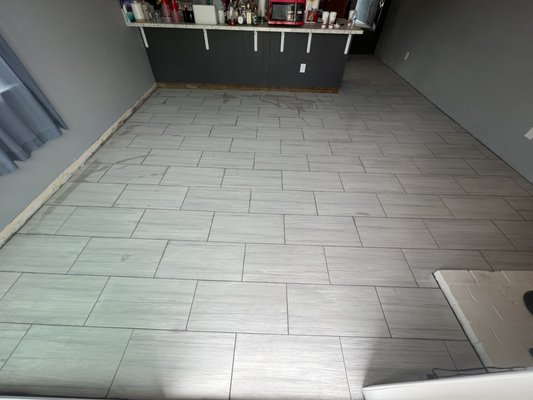 2023 work - This is a bathroom and kitchens I did flooring on. Painting and trim/ molding.