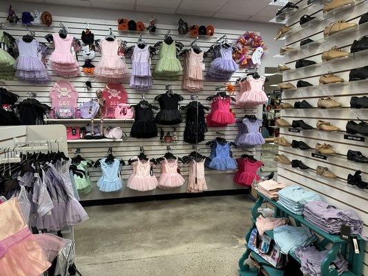 2024 Dance - Imaginations fall and holiday dancewear collection. Dancewear by Bloch, Capezio, Danznmotion, So Dance, OhLaLa, Chic Dancewear, Everturn, XOXO, and more￼