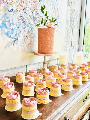 6" Cakes - Offers up to 14 servings; $74+ 6" Cakes - Offers up to 14 servings; $74+