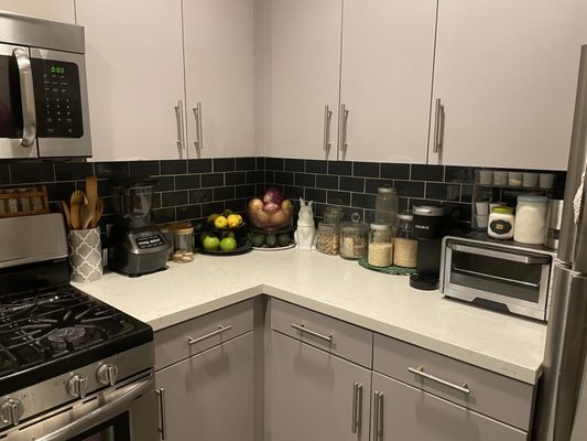 Kitchen Organizing - Helped a busy, work-from-home, personal chef organize her cluttered kitchen to not only look better but also be more efficient with finding and restocking ingredients. Kitchen Organizing - Helped a busy, work-from-home, personal chef organize her cluttered kitchen to not only look better but also be more efficient with finding and restocking ingredients.