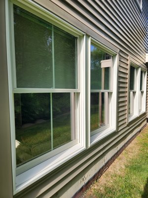 Recent - Recent job this week, as you can see I make sure the window sills are spotless and the window have an amazing shine to them in and out. There was 20+ windows windows here with high ladder work inside and 3 sky lights.