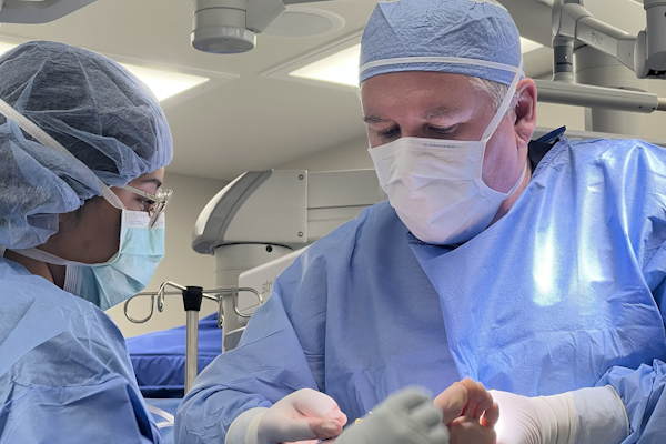 Podiatric Surgery 2025 - Pioneer Dr. Kiddy in action! Podiatric Surgery 2025 - Pioneer Dr. Kiddy in action!