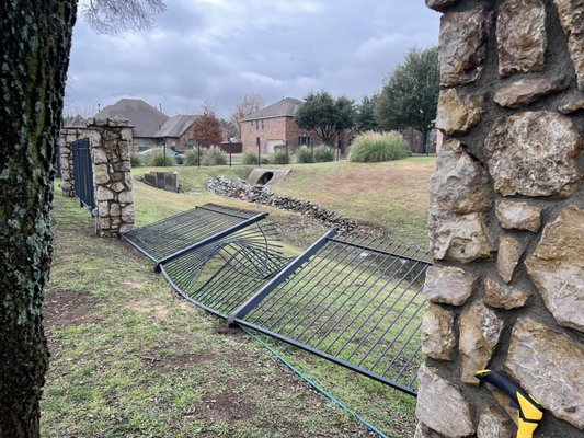 Metal Fence Repair - Metal fence was damaged by a fallen tree. We came out, removed the old fence, installed and welded the new one on for a HOA. Metal Fence Repair - Metal fence was damaged by a fallen tree. We came out, removed the old fence, installed and welded the new one on for a HOA.