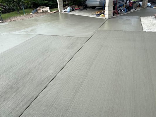 Kailua residence- Concrete driveway - Prepped & poured a new driveway & apron in 3 days. Kailua residence- Concrete driveway - Prepped & poured a new driveway & apron in 3 days.