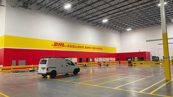Commercial building DHL - This portfolio includes pictures from an interior repaint that we did for DHL in Clayton, IN. Commercial building DHL - This portfolio includes pictures from an interior repaint that we did for DHL in Clayton, IN.