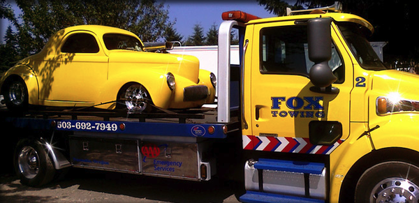 Emergency Service Available 24/7 - Fox Towing is proud to serve the greater Portland metro areas in Oregon. We are a licensed, insured, and fully certified company. With our 24 hour roadside assistance, you can call at any time. If your battery dies, if you have a flat and need a tow to a mechanic, call Fox Towing in Tualatin. If you are stuck, in a dangerous location, or simply need assistance when you are roadside, you can count on Fox Towing's immediate and professional service to help you out. Emergency Service Available 24/7 - Fox Towing is proud to serve the greater Portland metro areas in Oregon. We are a licensed, insured, and fully certified company. With our 24 hour roadside assistance, you can call at any time. If your battery dies, if you have a flat and need a tow to a mechanic, call Fox Towing in Tualatin. If you are stuck, in a dangerous location, or simply need assistance when you are roadside, you can count on Fox Towing's immediate and professional service to help you out.