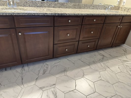 Bathroom vanity refinishing (2) - Re finished bathroom vanities. I wasn’t sure when the customer requested black but the outcome was stunning. Converted from stained wood to sherwin williams gallery satin. All coatings are sprayed to mimic a factory finish. Bathroom vanity refinishing (2) - Re finished bathroom vanities. I wasn’t sure when the customer requested black but the outcome was stunning. Converted from stained wood to sherwin williams gallery satin. All coatings are sprayed to mimic a factory finish.