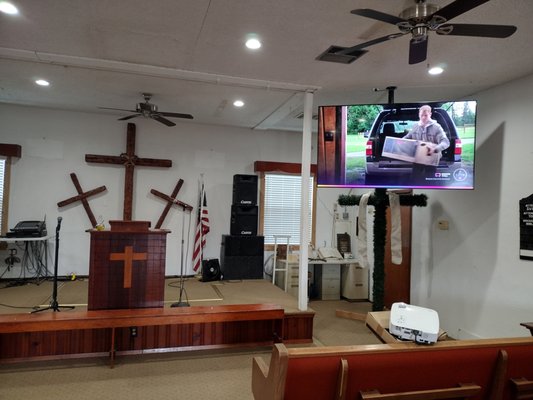Commercial Services - We are a locally owned and operated business with 25 years of experience. We offer residential and commercial services. We specialize in recessed lighting, electrical panels, remodels, new builds, wedding venue lighting, security cameras, Ring doorbell installation and more. Call us today to make an appointment!