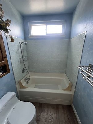 Tub To Shower Conversion - This homeowner decided it was time to trade in their old bathtub for a sleek, modern walk-in shower. Our team removed the existing tub, upgraded the plumbing, and installed a low-threshold shower base with stunning wall surrounds for a clean, open look.
The end result: a safer, more functional, and stylish shower space that perfectly fits their lifestyle. Tub To Shower Conversion - This homeowner decided it was time to trade in their old bathtub for a sleek, modern walk-in shower. Our team removed the existing tub, upgraded the plumbing, and installed a low-threshold shower base with stunning wall surrounds for a clean, open look.
The end result: a safer, more functional, and stylish shower space that perfectly fits their lifestyle.