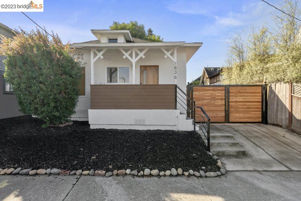1836 Russell St., Berkeley - Great 2 bedroom room with all the updates someone would need! 1836 Russell St., Berkeley - Great 2 bedroom room with all the updates someone would need!