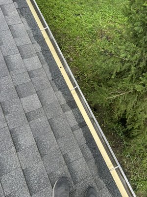 Multi Level Home and Garage Gutter cleaning - Older 2 Story Home and Garage Gutter cleaning with power wash Multi Level Home and Garage Gutter cleaning - Older 2 Story Home and Garage Gutter cleaning with power wash