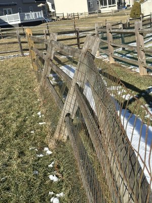 Landscaping - Landscaping mulching tree Stump Grinding and Split Rail Fence repairs Landscaping - Landscaping mulching tree Stump Grinding and Split Rail Fence repairs