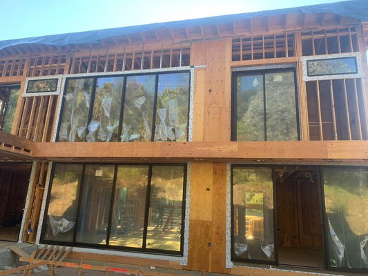 ALUMINUM WINDOWS AND DOORS - New construction project - Hollywood Hills.
Custom made aluminum windows & doors. ALUMINUM WINDOWS AND DOORS - New construction project - Hollywood Hills.
Custom made aluminum windows & doors.