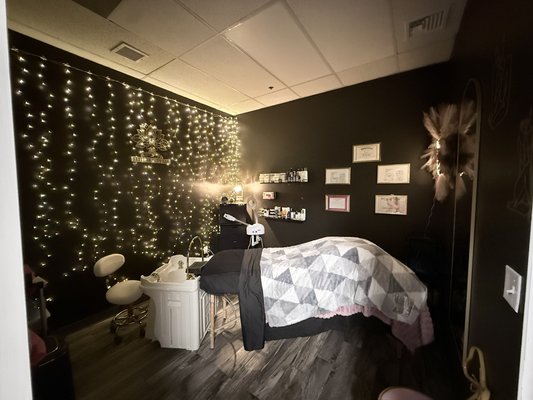 Japanese Headspa - Elite Head Spa | Luxury Japanese-Inspired Scalp Spa Experience

Experience the ultimate head spa treatment designed to deeply cleanse, detoxify, nourish, and rejuvenate your scalp while promoting healthier, stronger-looking hair. Our luxurious Japanese-inspired head spa combines advanced scalp care with deep relaxation, creating the perfect self-care experience for both your hair and your mind.

Your treatment begins with a personalized scalp analysis to assess your scalp’s condition and customize your experience. We then perform a deep scalp cleanse to remove product buildup, excess oil, dead skin cells, impurities, and environmental pollutants that can clog hair follicles and affect healthy hair growth.

Enjoy a relaxing scalp exfoliation, followed by a soothing scalp massage designed to improve blood circulation, reduce stress, relieve tension, and stimulate the scalp. We incorporate high-frequency therapy and LED light therapy to help create a healthier scalp environment, while nourishing treatments hydrate and balance dry, oily, itchy, or sensitive scalps.

This luxurious experience also includes:
• Deep scalp cleansing
• Scalp detox treatment
• Scalp exfoliation
• Personalized scalp analysis
• Relaxing scalp massage
• High-frequency therapy
• LED light therapy
• Aromatherapy
• Steam therapy
• Hair and scalp hydration
• Stress relief and relaxation
• Improved scalp circulation
• Removal of buildup and impurities
• Healthy scalp maintenance
• Nourishing hair mask
• Blow dry (optional, if offered)

Perfect for anyone experiencing:
✨ Dry scalp
✨ Oily scalp
✨ Itchy scalp
✨ Flaky scalp
✨ Product buildup
✨ Dull hair
✨ Stressed scalp
✨ Fine or thinning-looking hair
✨ Hair breakage
✨ Anyone needing deep relaxation and self-care

Our luxury head spa is more than a hair treatment—it’s a complete wellness experience that leaves your scalp feeling refreshed, balanced, and revitalized while your hair feels softer, cleaner, healthier, and full of life.

Book your Elite Head Spa today and discover why scalp health is the foundation of beautiful hair.

SEO Keywords: Head Spa, Japanese Head Spa, Luxury Head Spa, Scalp Spa, Scalp Treatment, Scalp Detox, Scalp Facial, Healthy Scalp, Hair Growth Support, Deep Scalp Cleanse, Scalp Exfoliation, Hair Wellness, Relaxation Treatment, Spa Near Me, Self Care, Hair Care, Scalp Massage, High Frequency Therapy, LED Light Therapy, Hydrating Hair Treatment, Dry Scalp Treatment, Oily Scalp Treatment, Flaky Scalp Treatment, Hair Rejuvenation, Luxury Spa Experience, Elite Beauty Bar