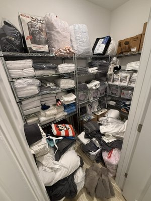 Organizing and Edit - We organize all spaces, from home to business. Making life easier by editing based on a clients need is our passion. Closet, garage, kitchen, pantry, every corners needs to be functional to YOUR lifestyle. Request a quote today and let me help you! Organizing and Edit - We organize all spaces, from home to business. Making life easier by editing based on a clients need is our passion. Closet, garage, kitchen, pantry, every corners needs to be functional to YOUR lifestyle. Request a quote today and let me help you!