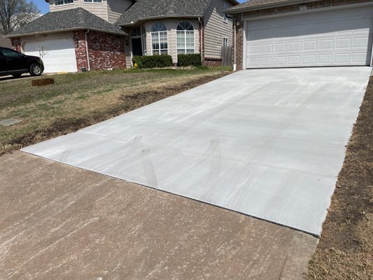 Craftmanship Driveways Everytime! - Craftsmanship Driveways Every Time!

At OKCrete, we don’t just pour concrete — we build driveways that last. Every project we take on is done with pride, precision, and purpose. From the first conversation to the final finish, we believe in doing things the right way. That means no shortcuts, no guessing — just honest work backed by years of experience and a passion for craftsmanship.

Your driveway is one of the first things people see, and it’s one of the hardest-working parts of your property. It deserves more than just a quick patch or a rushed pour. At OKCrete, we specialize in high-quality residential driveways built to handle Oklahoma’s weather and daily wear. We use top-grade materials, proper prep work, and commercial-level standards, even for our smallest jobs.

We offer free, in-person estimates, show up when we say we will, and keep you informed every step of the way. Whether you need a fresh install, a tear-out and replacement, or something custom, we’re ready to help bring it to life.

Need something stronger? We can increase PSI for heavy-duty parking, add custom finishes, or install French drains for proper water flow. No matter the size or scope — we bring craftsmanship every time.

✅ Honest work
✅ Experienced crews
✅ Built to last

Call OKCrete today and let’s get started on a driveway you’ll be proud of.

#OKCrete #ConcreteDriveway #CraftsmanshipEveryTime #TulsaConcrete #DrivewayExperts #BuiltRight