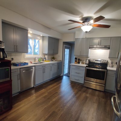 Refacing Cabinets - This is Amazing how it will transform your kitchen! Refacing Cabinets - This is Amazing how it will transform your kitchen!