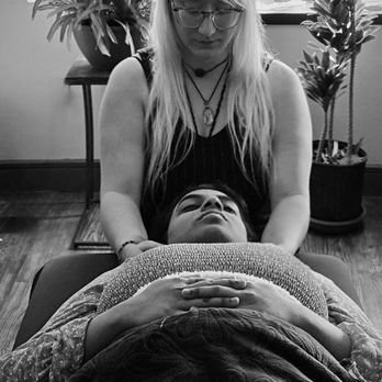 Craniosacral Therapy - Journey into a sanctuary of abundant relief as gentle body manipulation delicately releases the hold of physical discomfort and emotional strain. Engage with the synergistic energies of Craniosacral Therapy and Reiki, penetrating the depths of both bodily pains and emotional knots, providing a comprehensive avenue for healing. Feel the burdens of stress and tension dissipate as these therapies harmonize to nurture your body and calm your mind