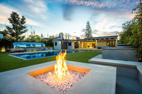 New Construction Home - Rancho Palos Verdes - Complete New Construction Home - Rancho Palos Verdes-
4 Beds
Full 3 Bath
Open space design , in and out experience 
Complete Back Yard with Pool and Spa
1/2 basketball court