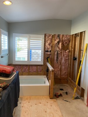 Bathroom remodel - This particular customer had a leak in the outside of his shower, after taking a look at his bathroom , we provide him a quote a discuss ideas for his bathroom renovation, they decide to chose 24''x 48'' porcelain tile, and for walls and floor, along with penny mosaic tile for the shower pan, I gave the option of installing a quartz solid piece in the pony wall, and it really turn out amazing.
customers are happy with happy with final result and I have to said this combo was total amazing. Bathroom remodel - This particular customer had a leak in the outside of his shower, after taking a look at his bathroom , we provide him a quote a discuss ideas for his bathroom renovation, they decide to chose 24''x 48'' porcelain tile, and for walls and floor, along with penny mosaic tile for the shower pan, I gave the option of installing a quartz solid piece in the pony wall, and it really turn out amazing.
customers are happy with happy with final result and I have to said this combo was total amazing.